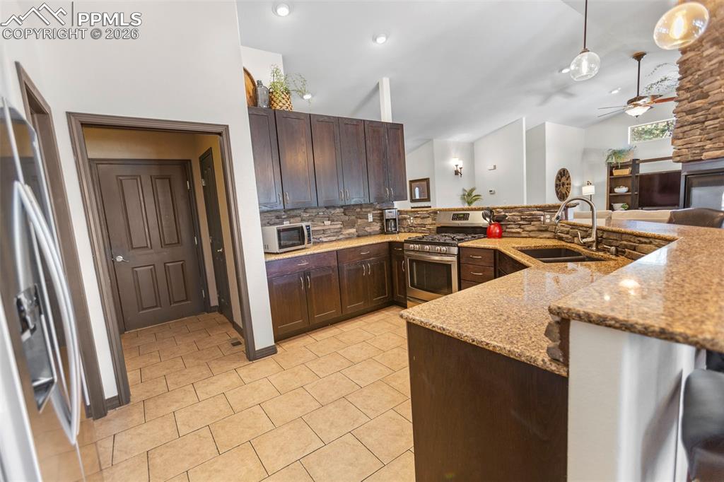 Image 6 of 28: Living Room