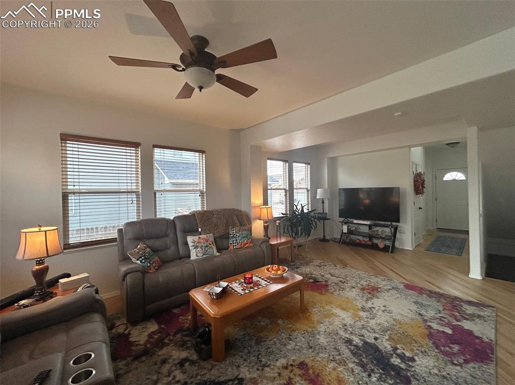 Image 5 of 30: Living Room