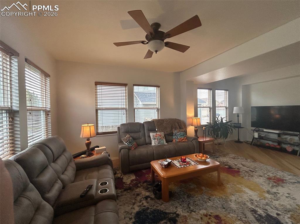 Image 6 of 30: Living Room