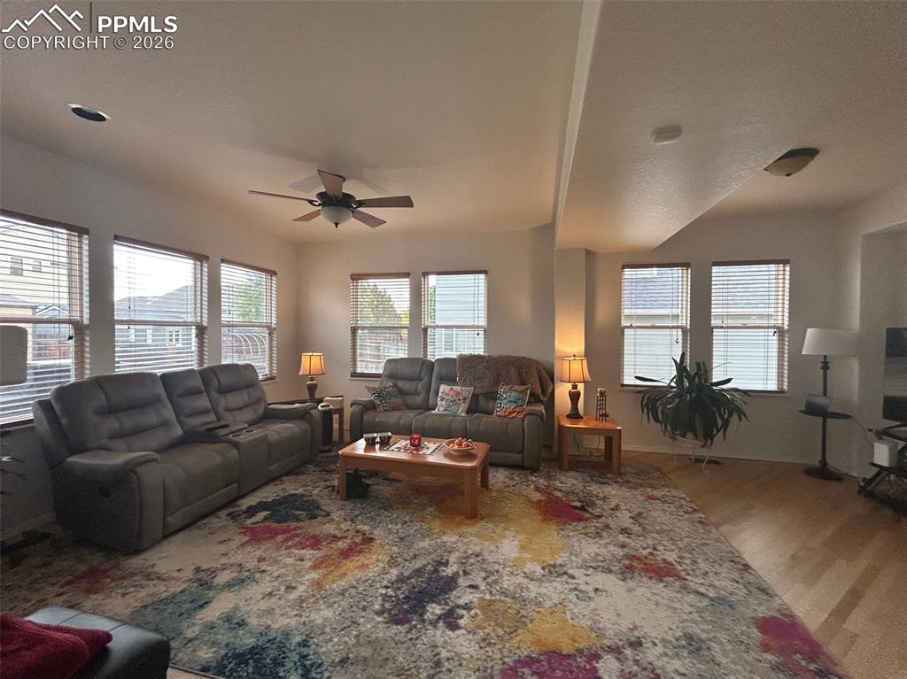 Image 7 of 30: Living Room