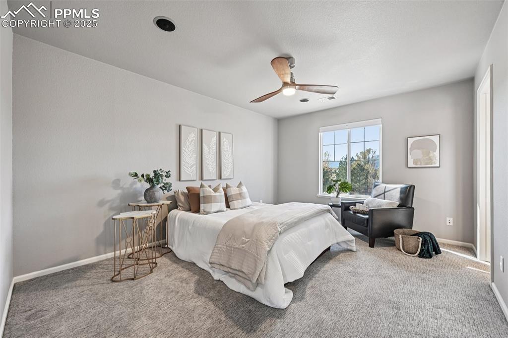 Image 16 of 38: Bedroom