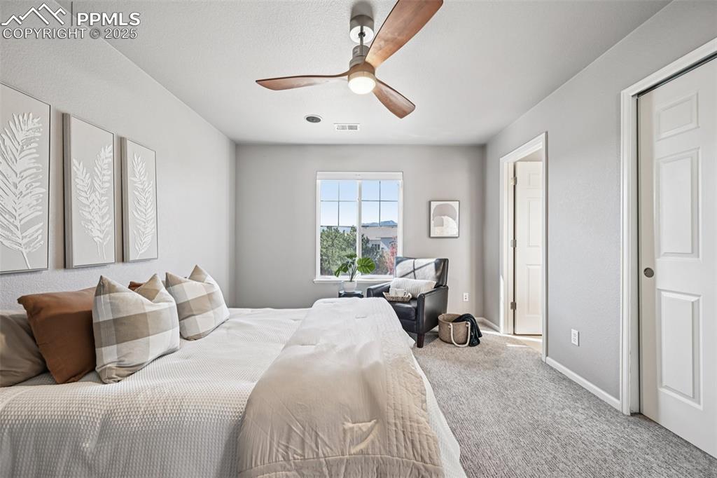 Image 17 of 38: Bedroom