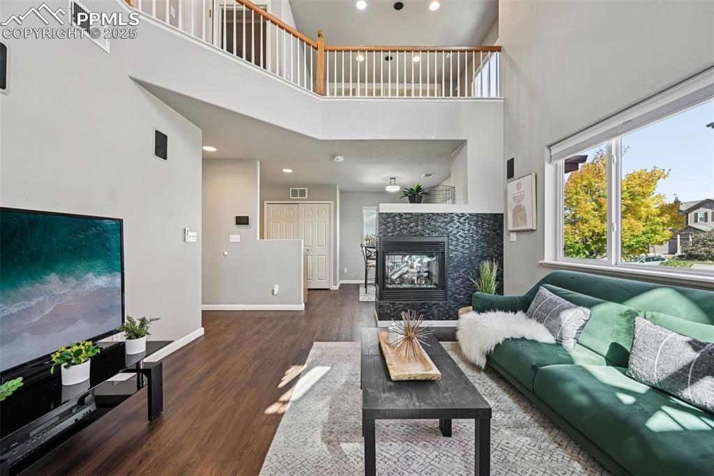 Image 5 of 38: Living Room