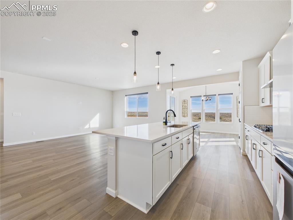 Image 16 of 48: Kitchen