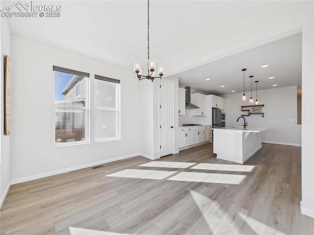 Image 24 of 48: Kitchen