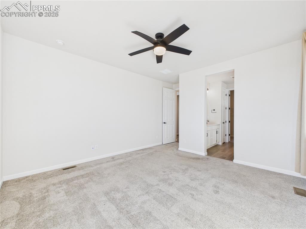 Image 27 of 48: Bedroom