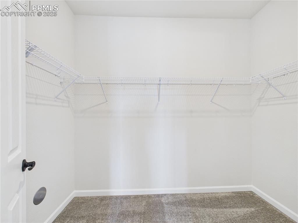 Image 31 of 48: Closet