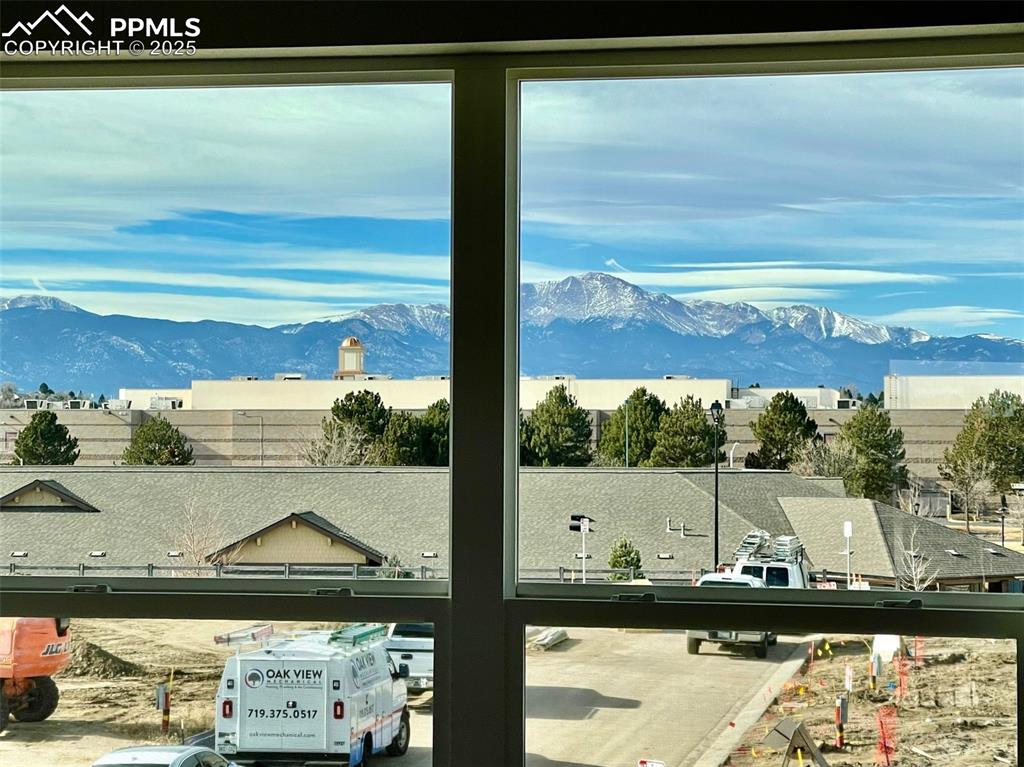 Image 22 of 25: View