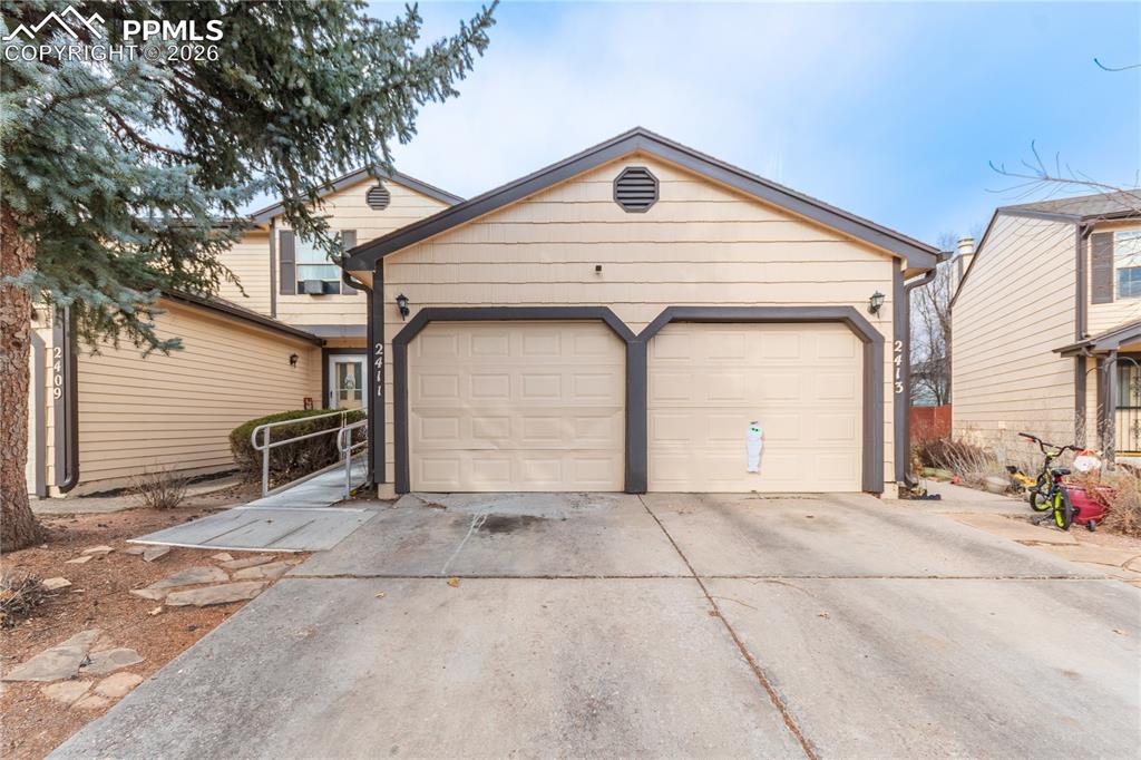 Image 3 of 28: Front of Structure