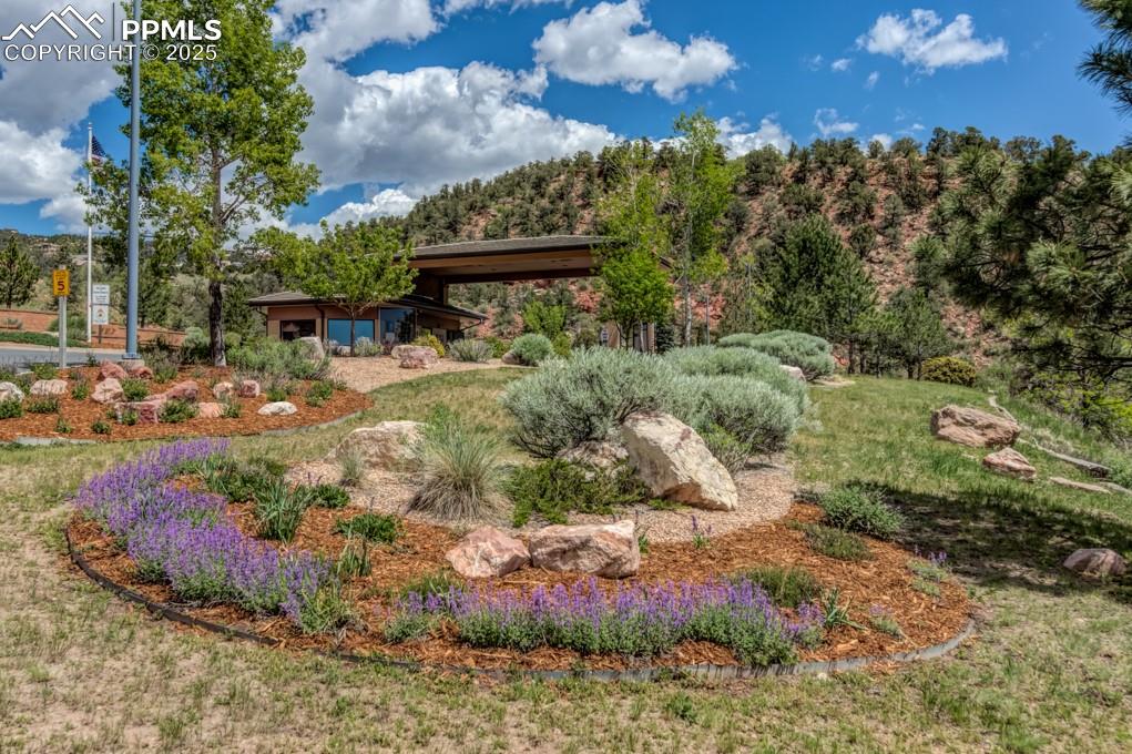 Image 20 of 21: Guardhouse