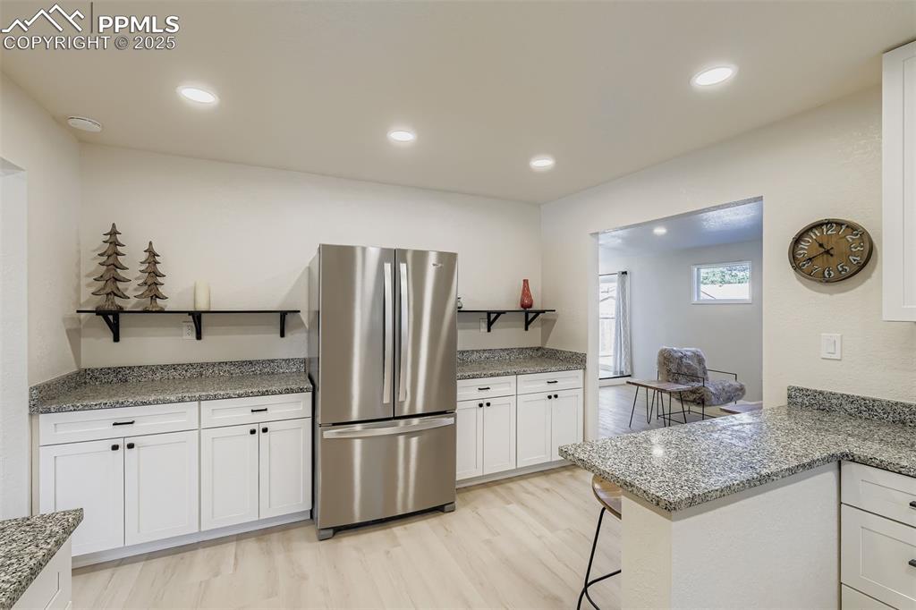 Image 10 of 31: Generous cabinet and counter space