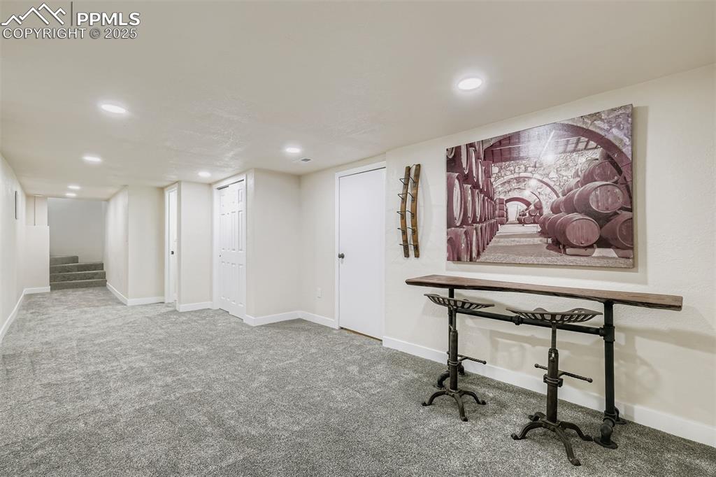 Image 25 of 31: basement bonus room/suite (non-conforming)