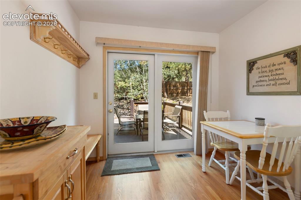 Image 11 of 45: Breakfast Nook - Main Level 