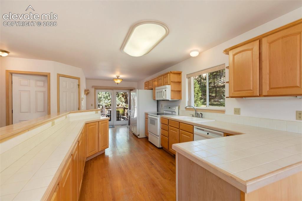 Image 8 of 45: Kitchen - Main Level