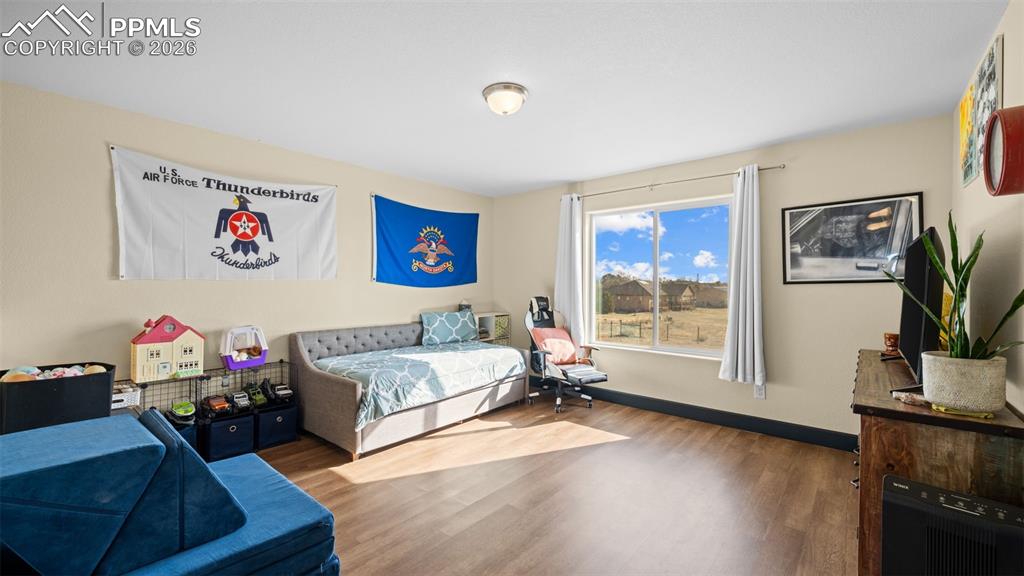 Image 16 of 48: Living Room