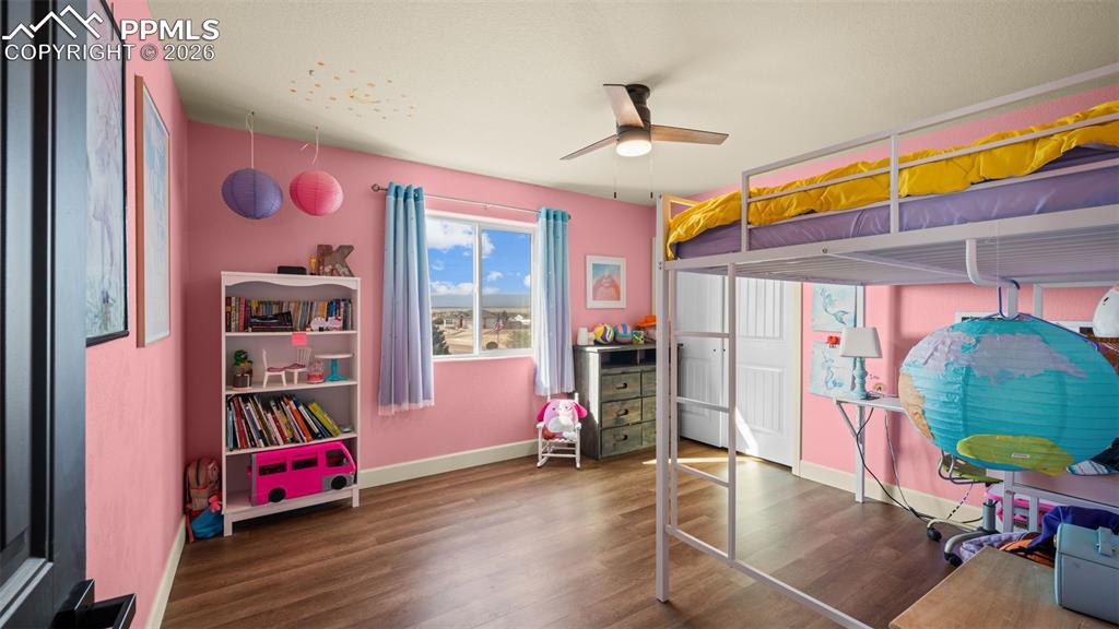 Image 20 of 48: Bedroom