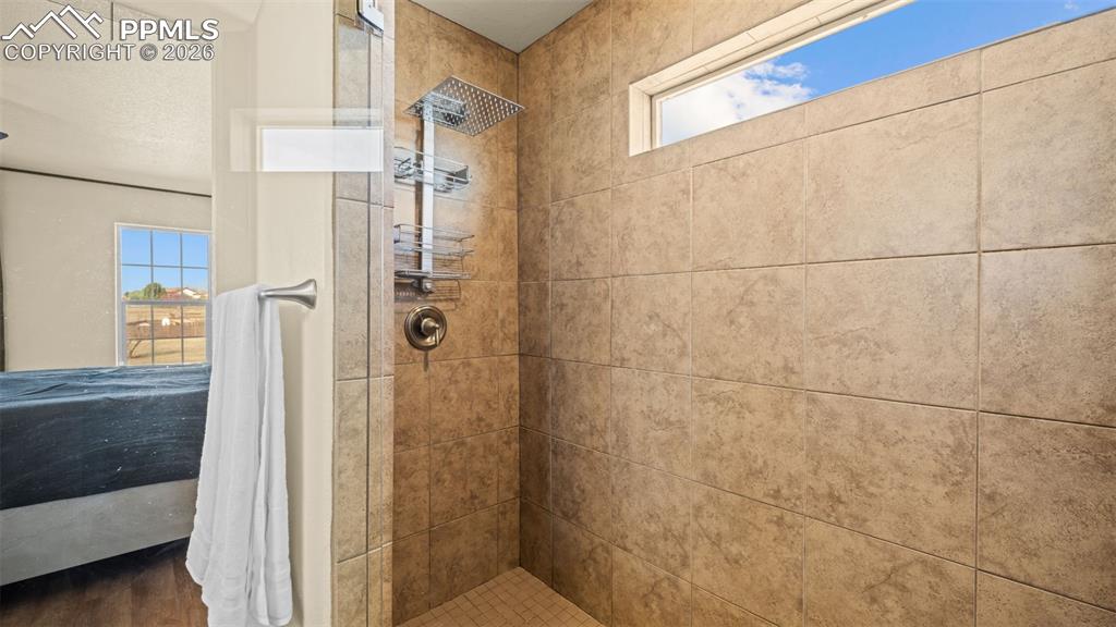 Image 27 of 48: Master Bathroom