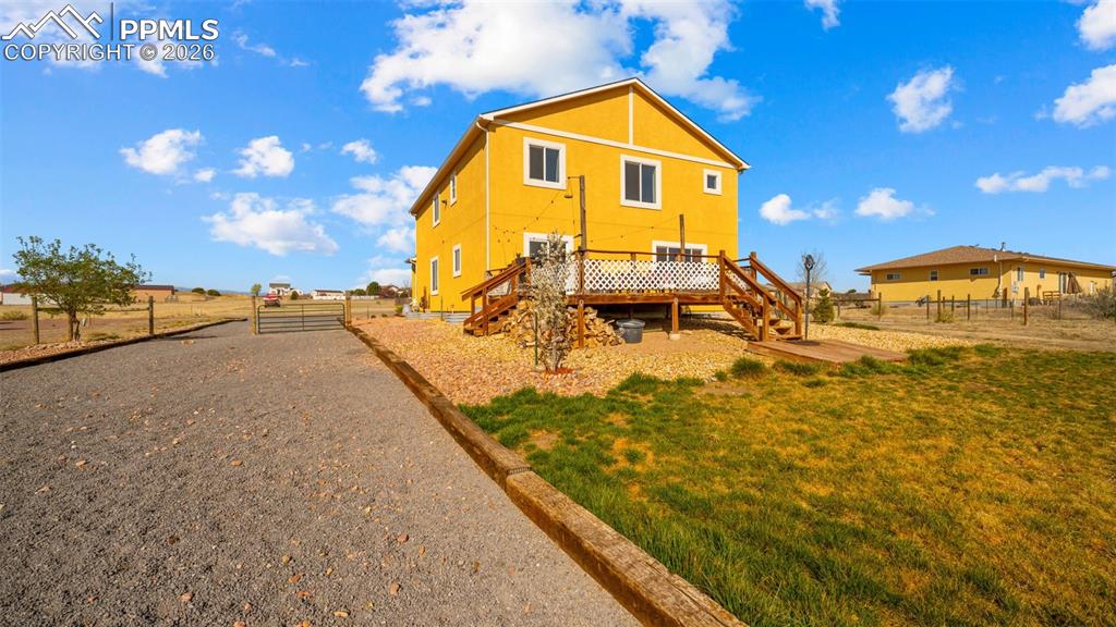 Image 33 of 48: Back of Structure