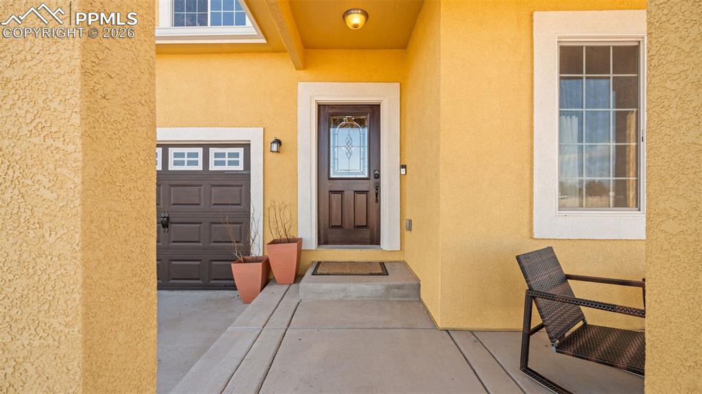 Image 4 of 48: Entry