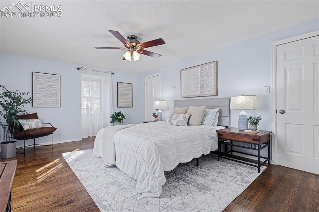 Image 18 of 44: Master Bedroom