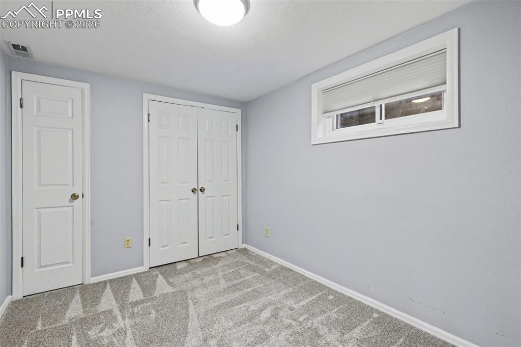 Image 27 of 44: Bedroom