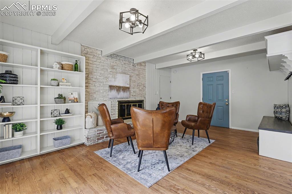 Image 6 of 44: Sitting Room