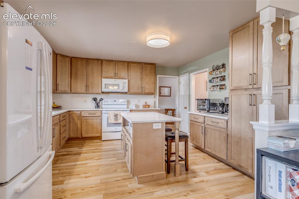 Image 13 of 43: Kitchen