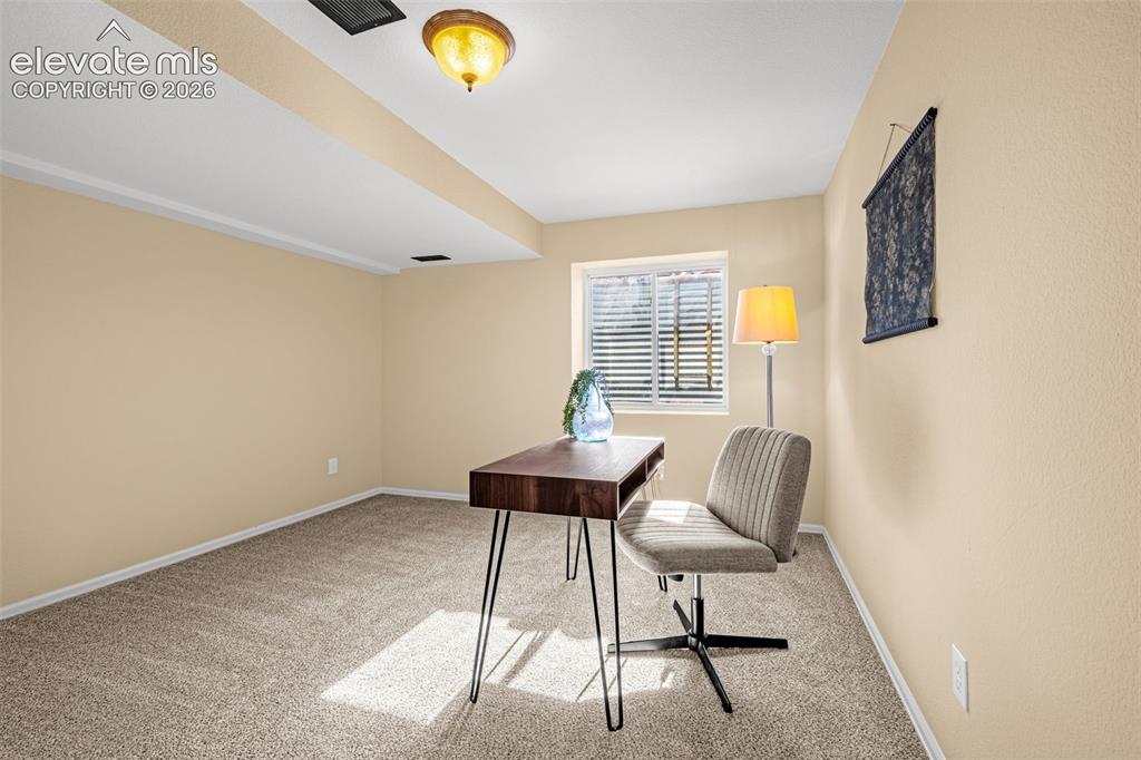 Image 16 of 39: Office