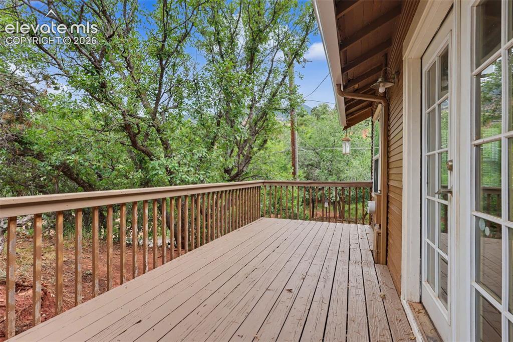 Image 16 of 18: Deck