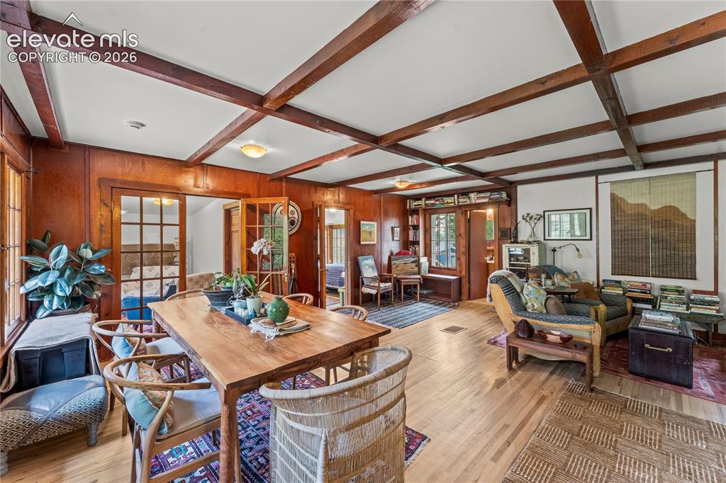 Image 4 of 39: Dining Area