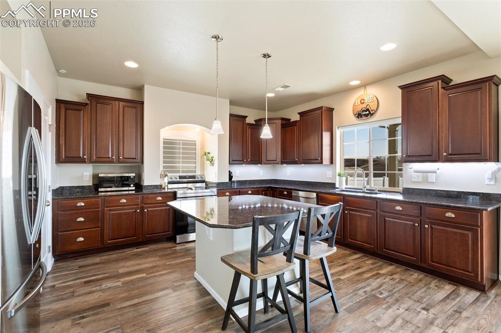 Image 12 of 46: Kitchen