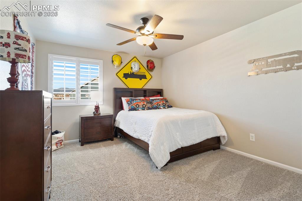 Image 27 of 46: Bedroom