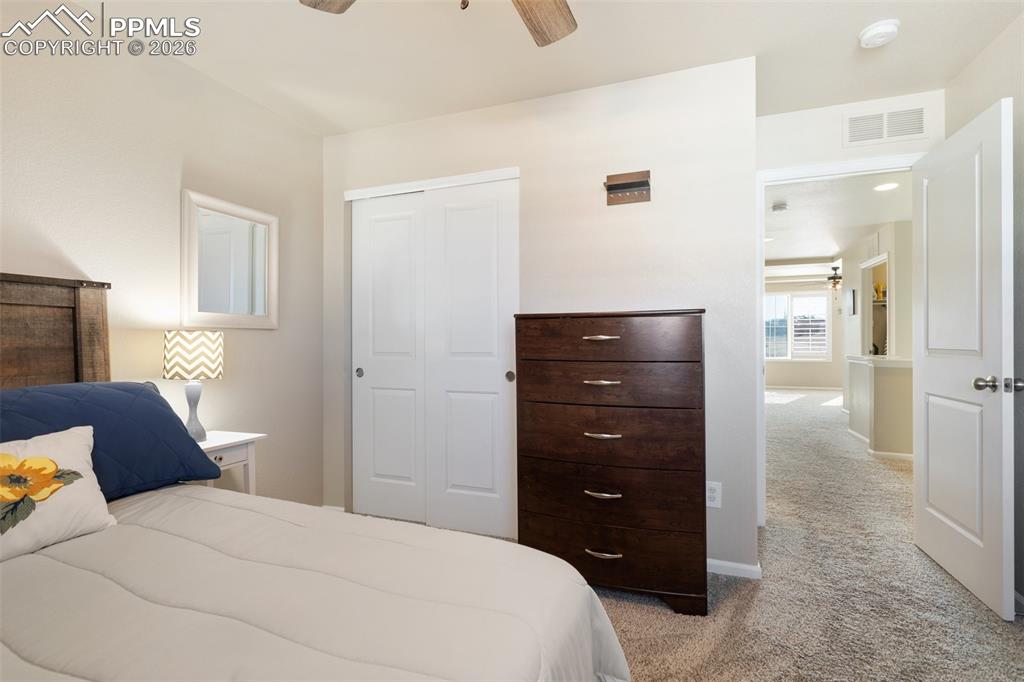 Image 31 of 46: Bedroom