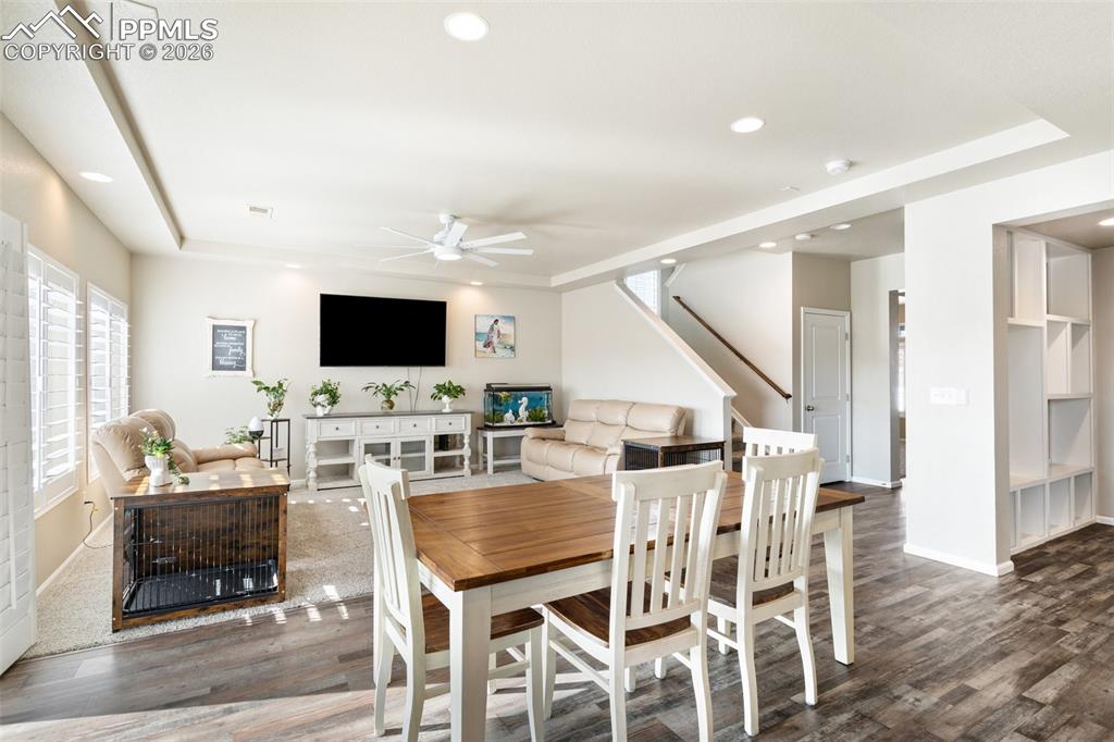 Image 9 of 46: Dining Area