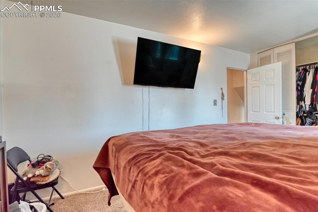 Image 44 of 44: Bedroom