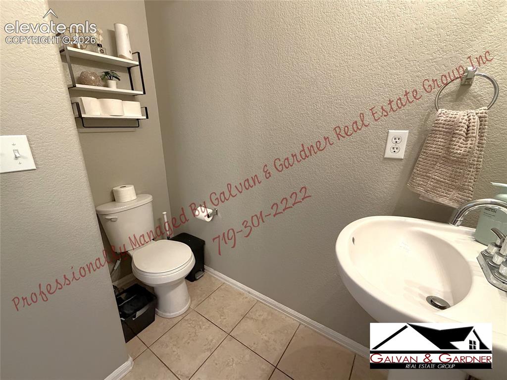 Image 10 of 22: Bathroom