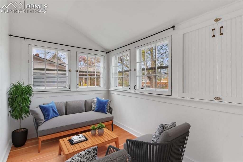 Listing 6860752, Image 24 of 49
