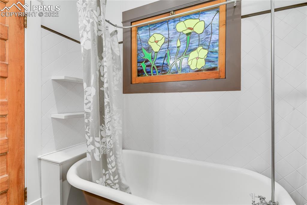 Listing 6860752, Image 27 of 49