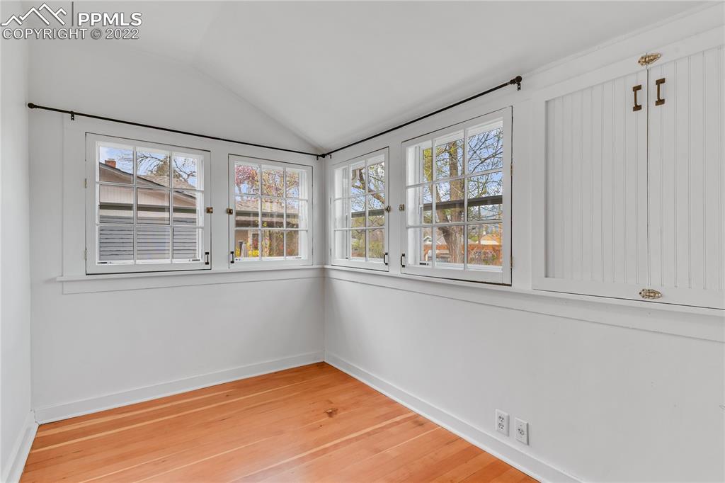 Listing 6860752, Image 28 of 49