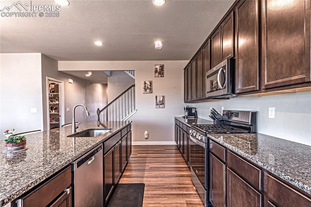 Image 8 of 38: Kitchen