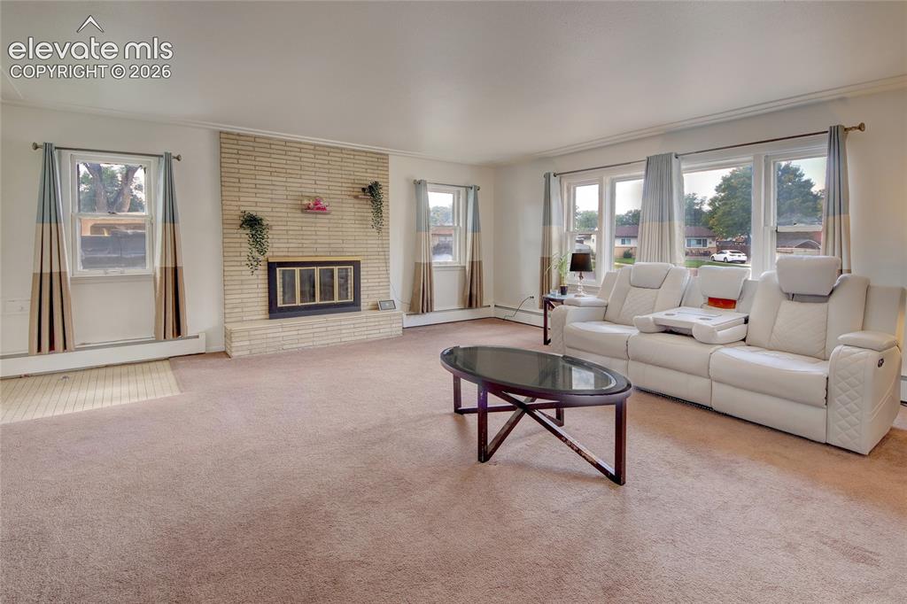 Image 10 of 24: Living room