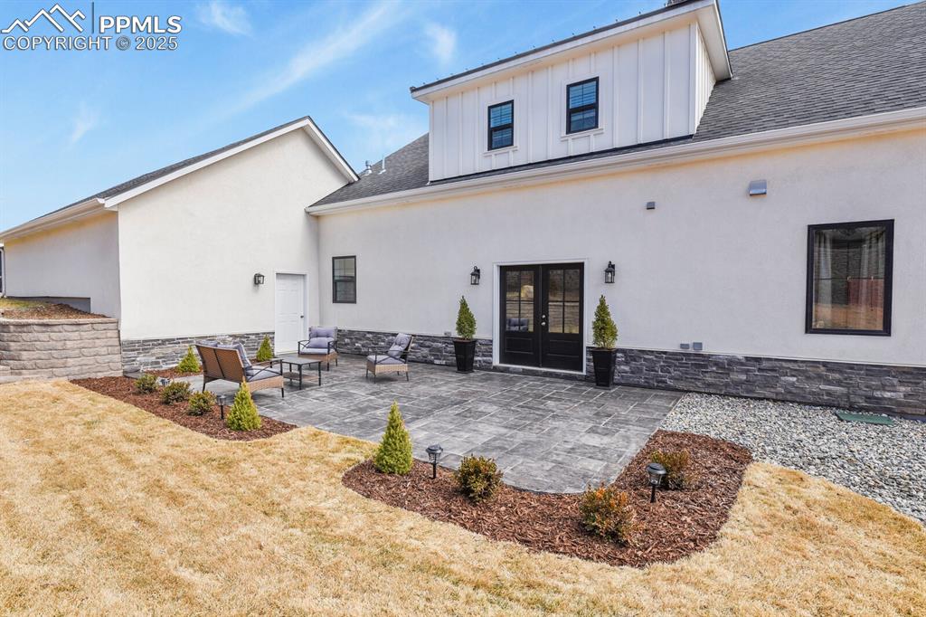 Image 32 of 32: Back of Structure