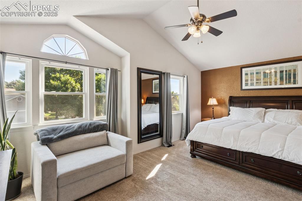 Image 18 of 41: Bedroom