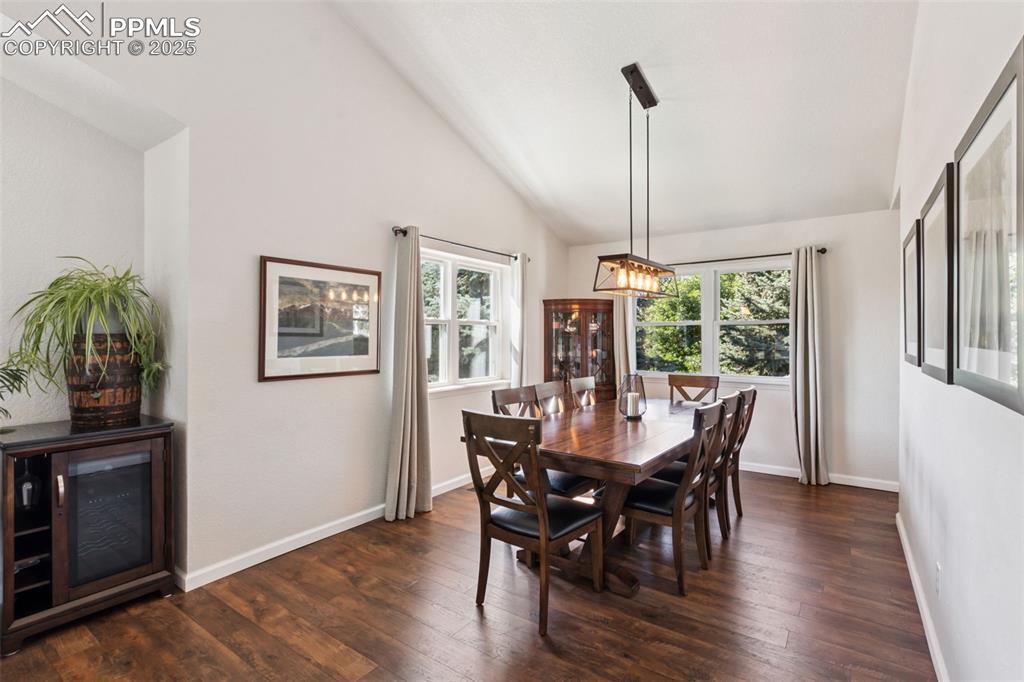 Image 6 of 41: Dining Area