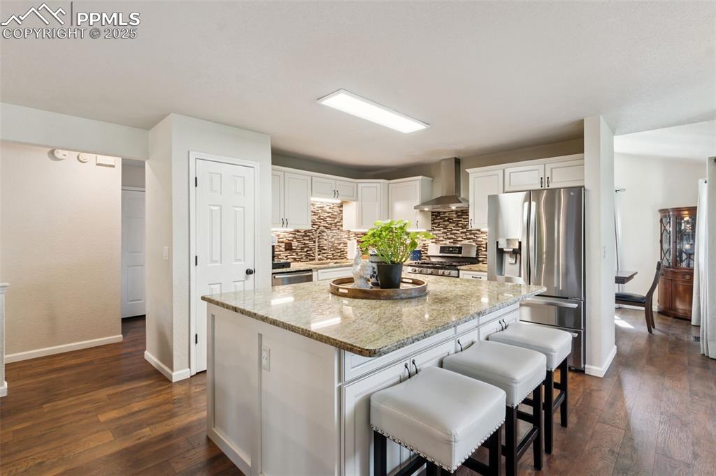 Image 9 of 41: Kitchen