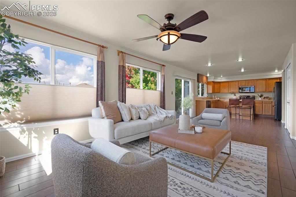 Image 11 of 38: Living Room