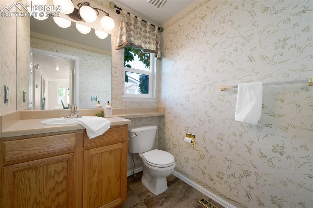 Image 13 of 38: Bathroom