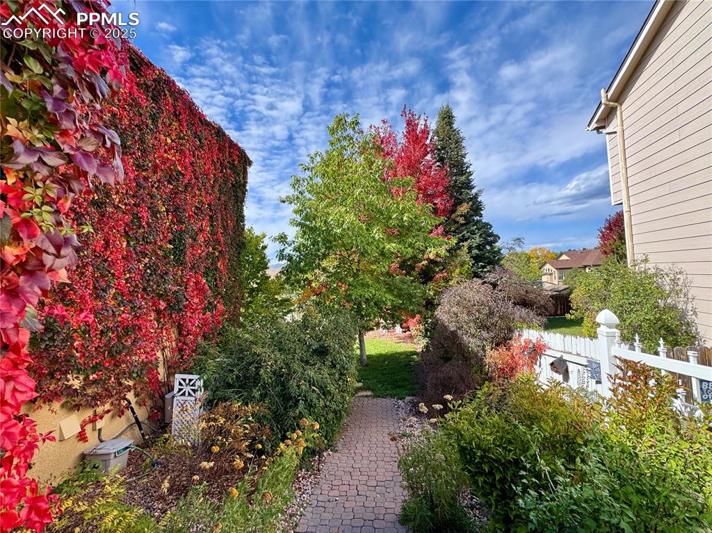 Image 27 of 38: Side of Structure