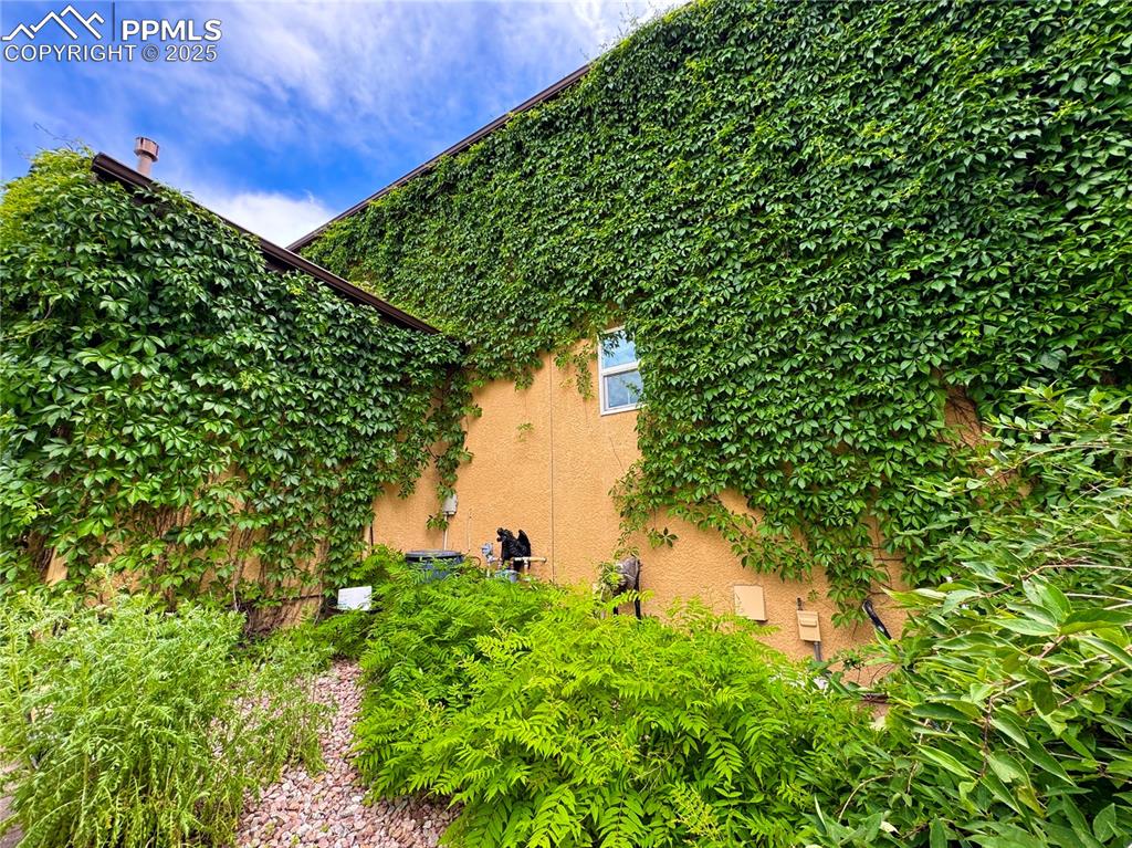 Image 35 of 38: Side of Structure