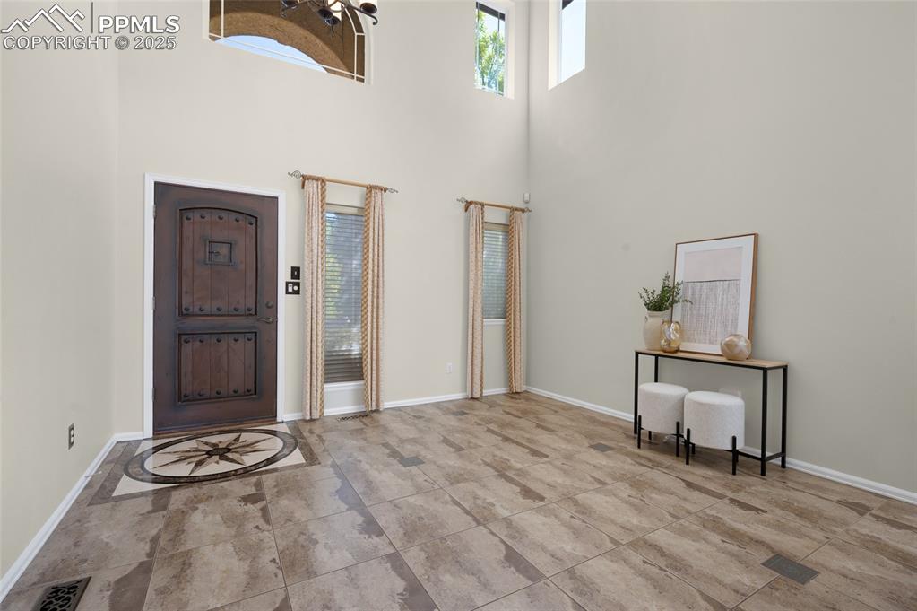 Image 6 of 38: Entry